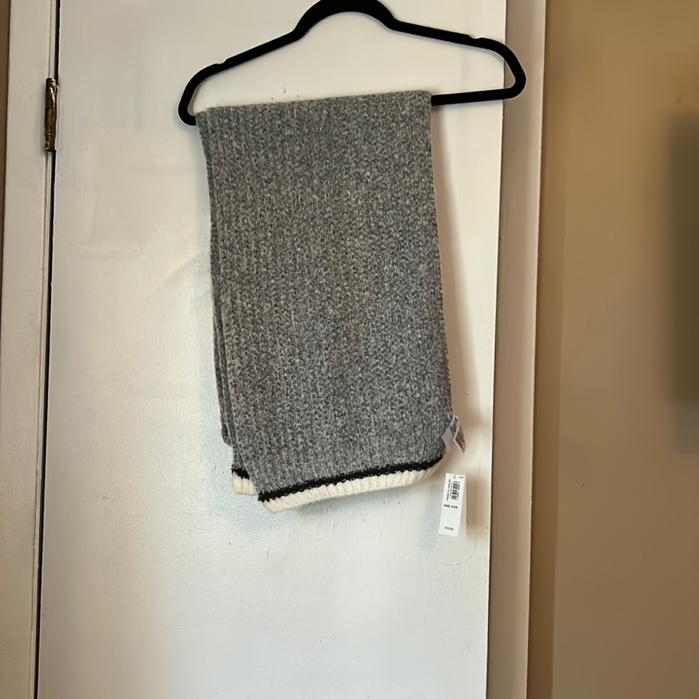 NWT Old Navy Gray with Blue and Cream Stripe Scarf